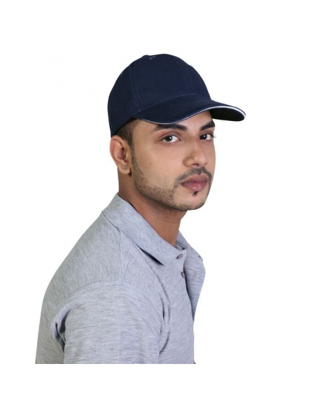 sandwich_peak_cap